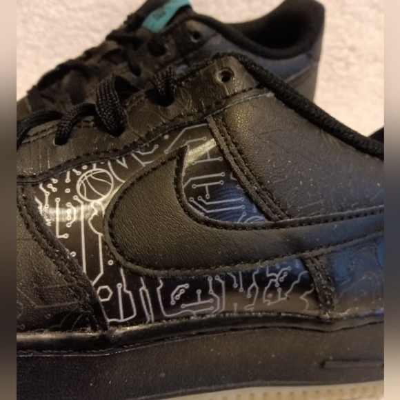 AF1 Computer Chip Space Jam (Glow in the dark) - Picture 4 of 10